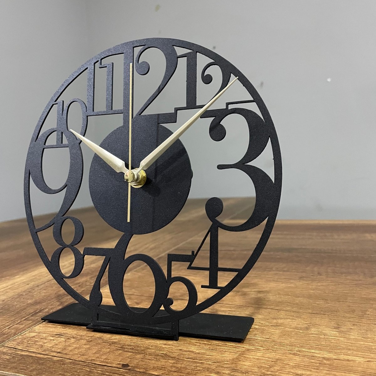 Bold Numeral Tabletop Clock With Modern Design - BrossHome Metal Wall Art
