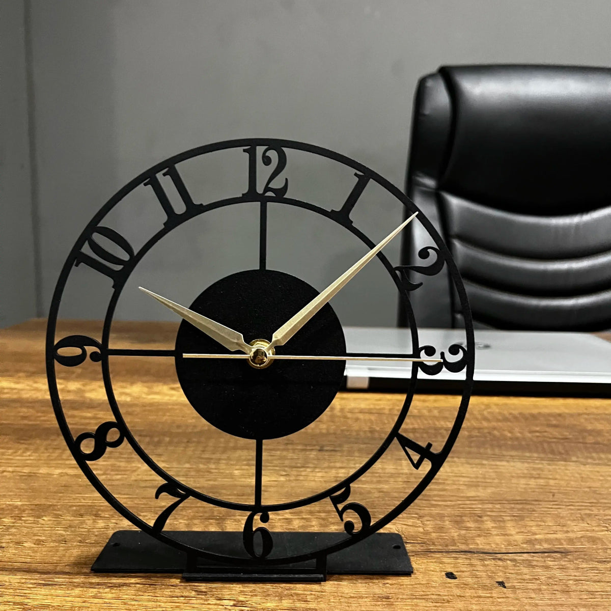 Minimalist Tabletop Clock With Metal Frame - BrossHome Metal Wall Art