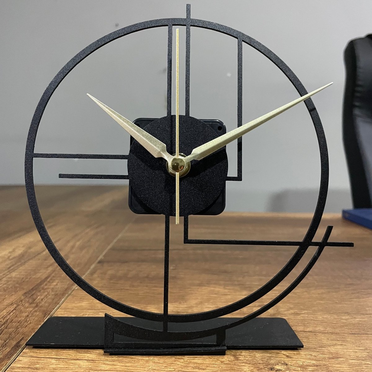 Modern Geometric Tabletop Clock With Minimalist Design - BrossHome Metal Wall Art