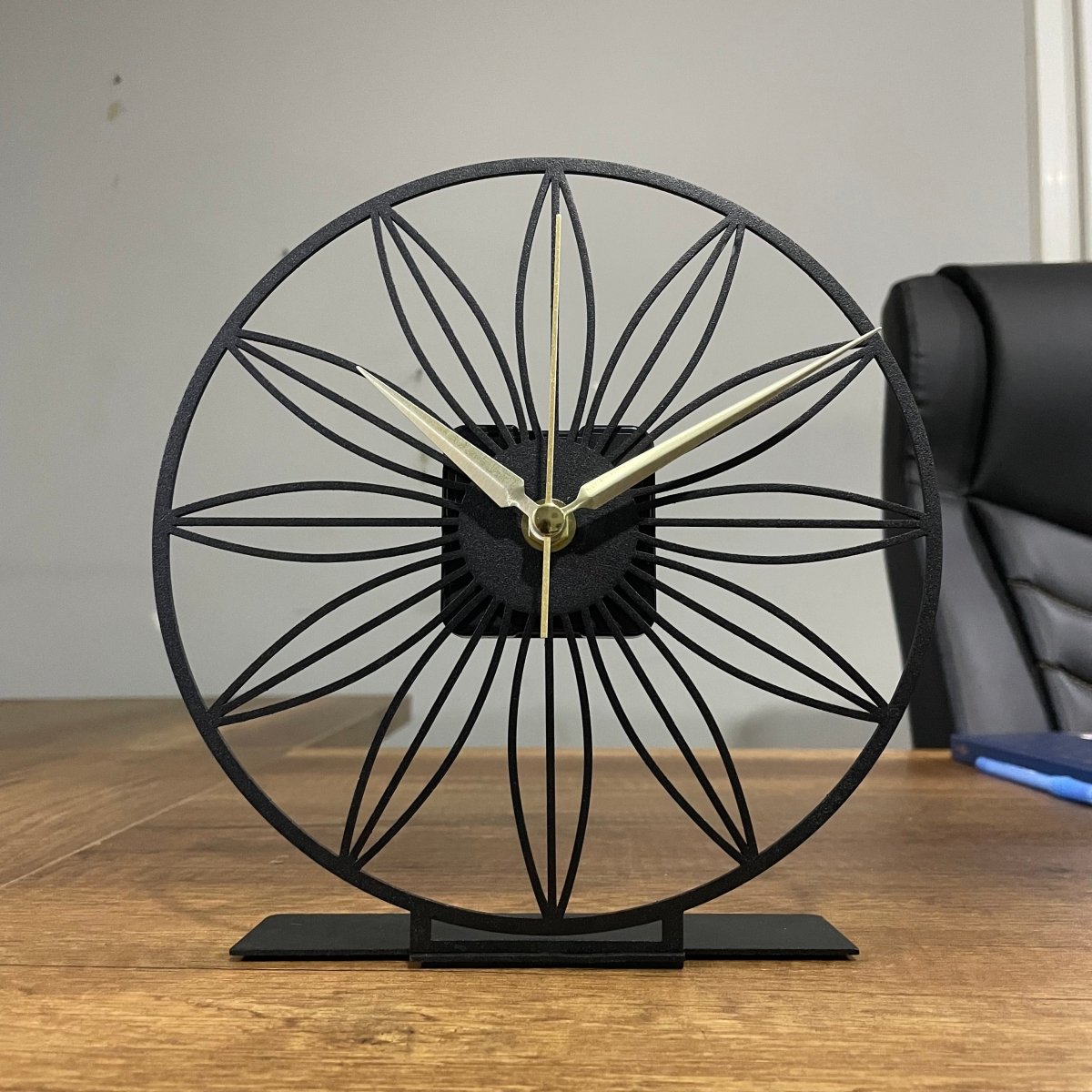 Modern Tabletop Clock - Geometric Pattern Decorative Desk Clock - BrossHome Metal Wall Art