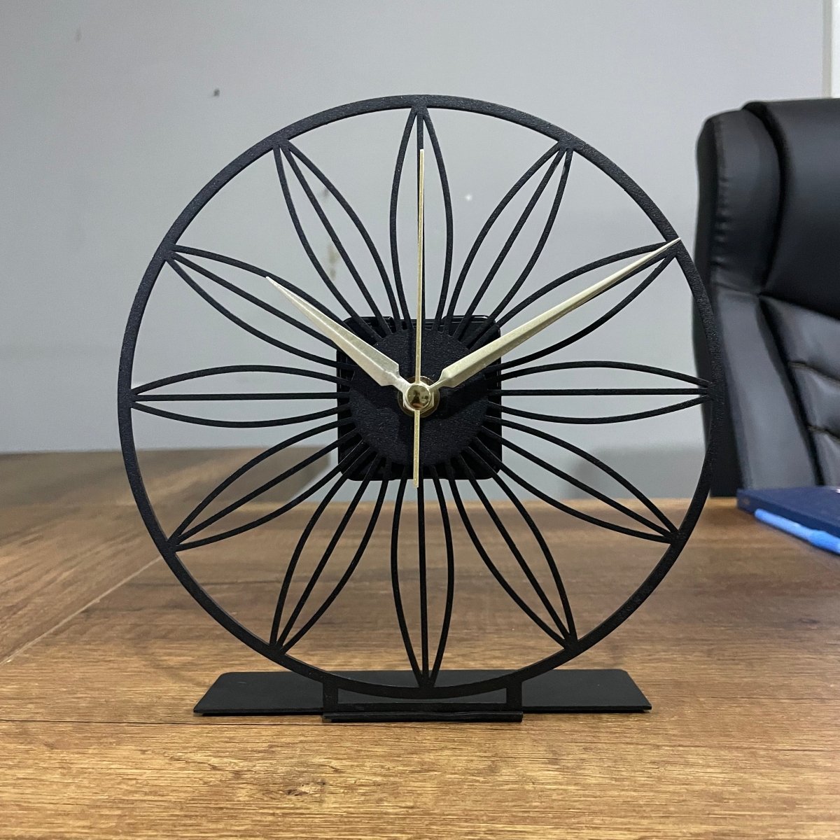 Modern Tabletop Clock - Geometric Pattern Decorative Desk Clock - BrossHome Metal Wall Art