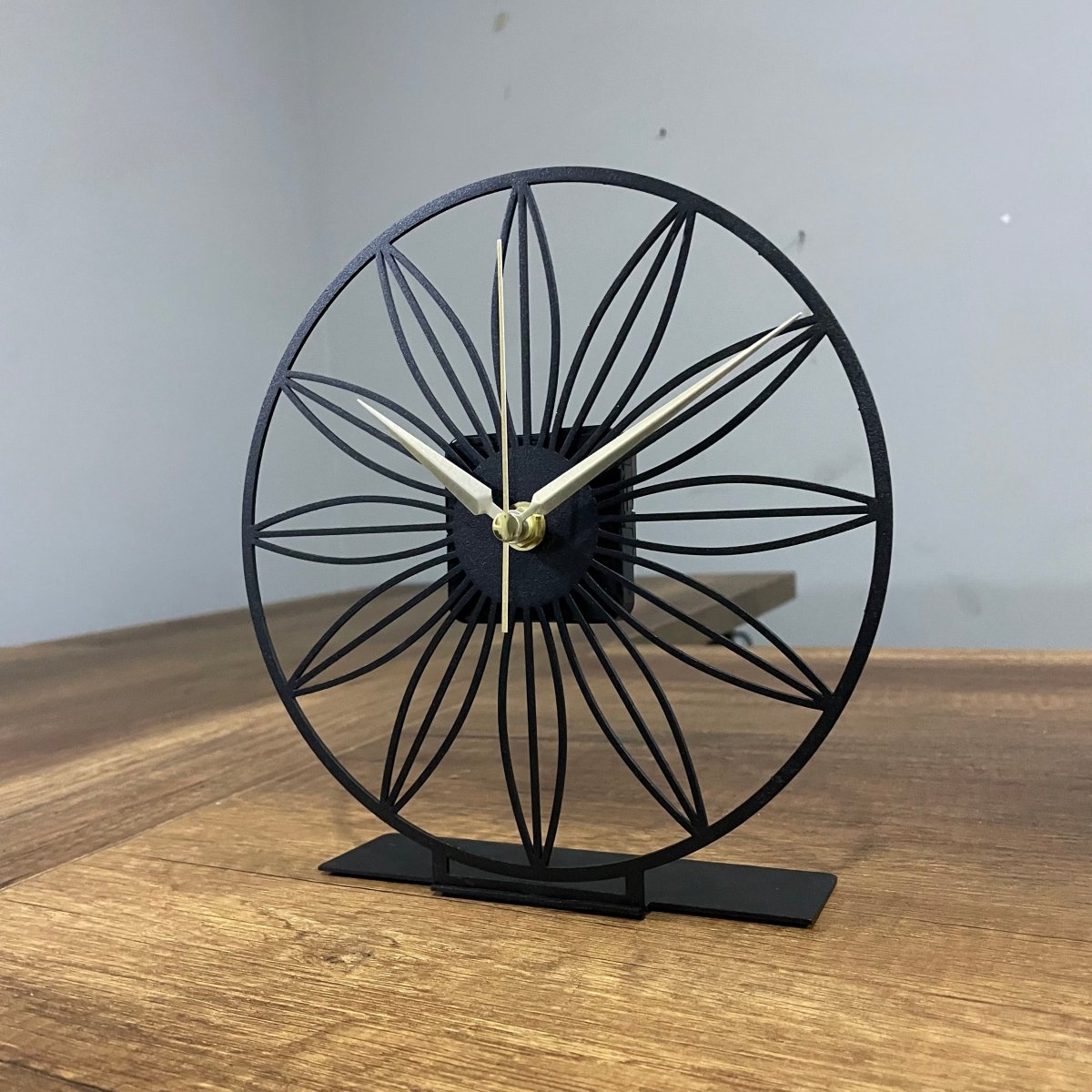 Modern Tabletop Clock - Geometric Pattern Decorative Desk Clock - BrossHome Metal Wall Art