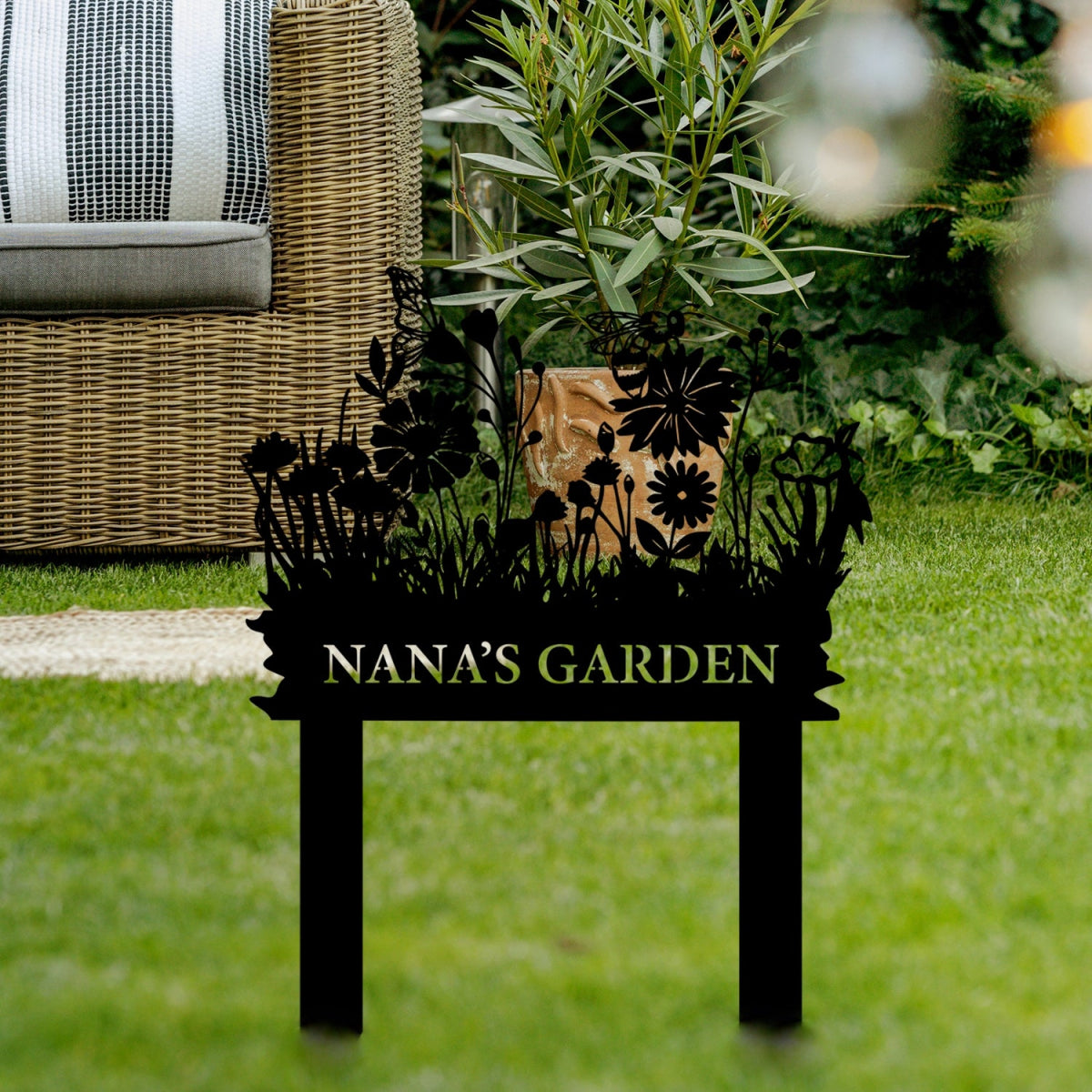 Personalized Metal Garden Stake Sign - Decorative Outdoor Floral Nameplate - BrossHome Metal Wall Art