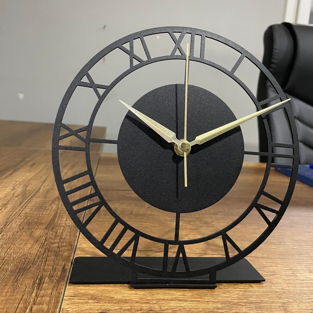 Vintage Roman Numeral Tabletop Clock With Sleek Design - BrossHome Metal Wall Art