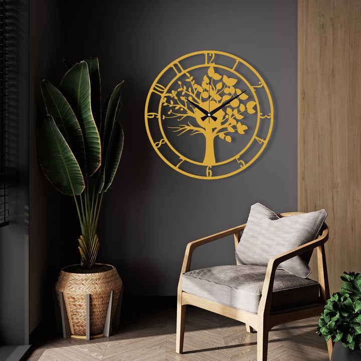 METAL WALL CLOCK WITH TREE DETAIL