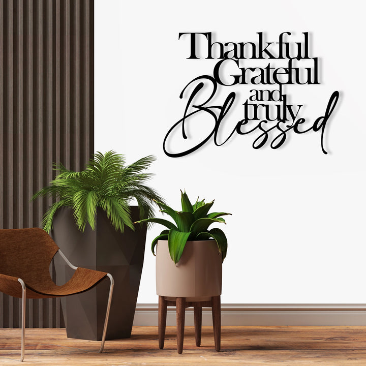 Stylish gratitude-themed metal wall decoration with elegant typography.