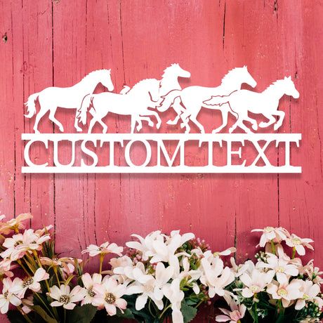 Weather-resistant horse-themed metal garden sign decor.